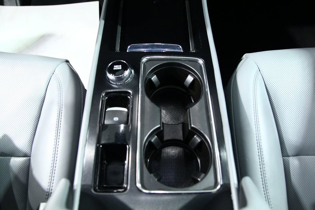 Used 2022 Lincoln Corsair AWD w/ Equipment Group 101A image 22