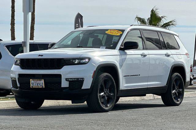 Certified 2023 Jeep Grand Cherokee L Limited w/ Black Appearance Package AWD/4WD image 8