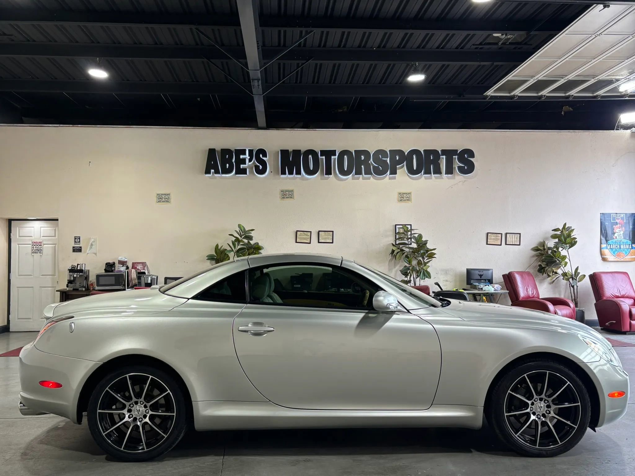 Used 2003 Lexus SC 430 Convertible image 5