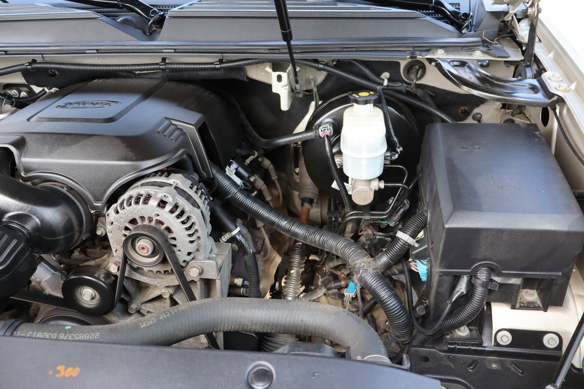 Used 2013 Chevrolet Tahoe LTZ image 41