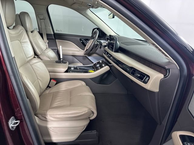 Used 2020 Lincoln Aviator Reserve w/ Equipment Group 202A image 28