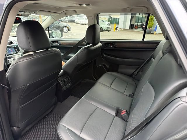 Used 2016 Subaru Outback 3.6R Limited AWD/4WD image 5