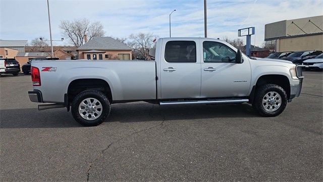 Used 2014 GMC Sierra 3500 SLT w/ SLT Convenience Package image 9