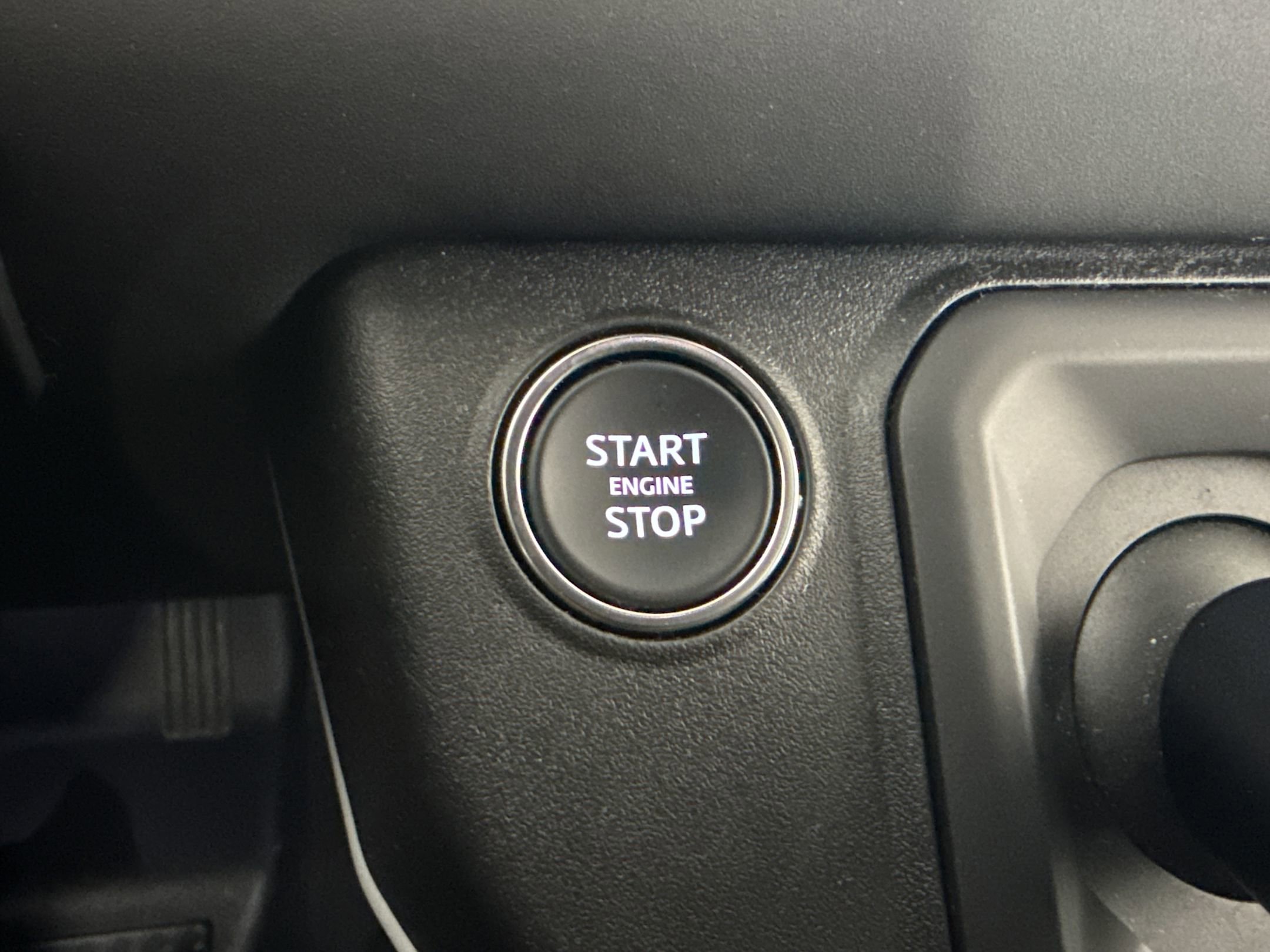 Certified 2024 Land Rover Defender 110 S AWD/4WD image 21