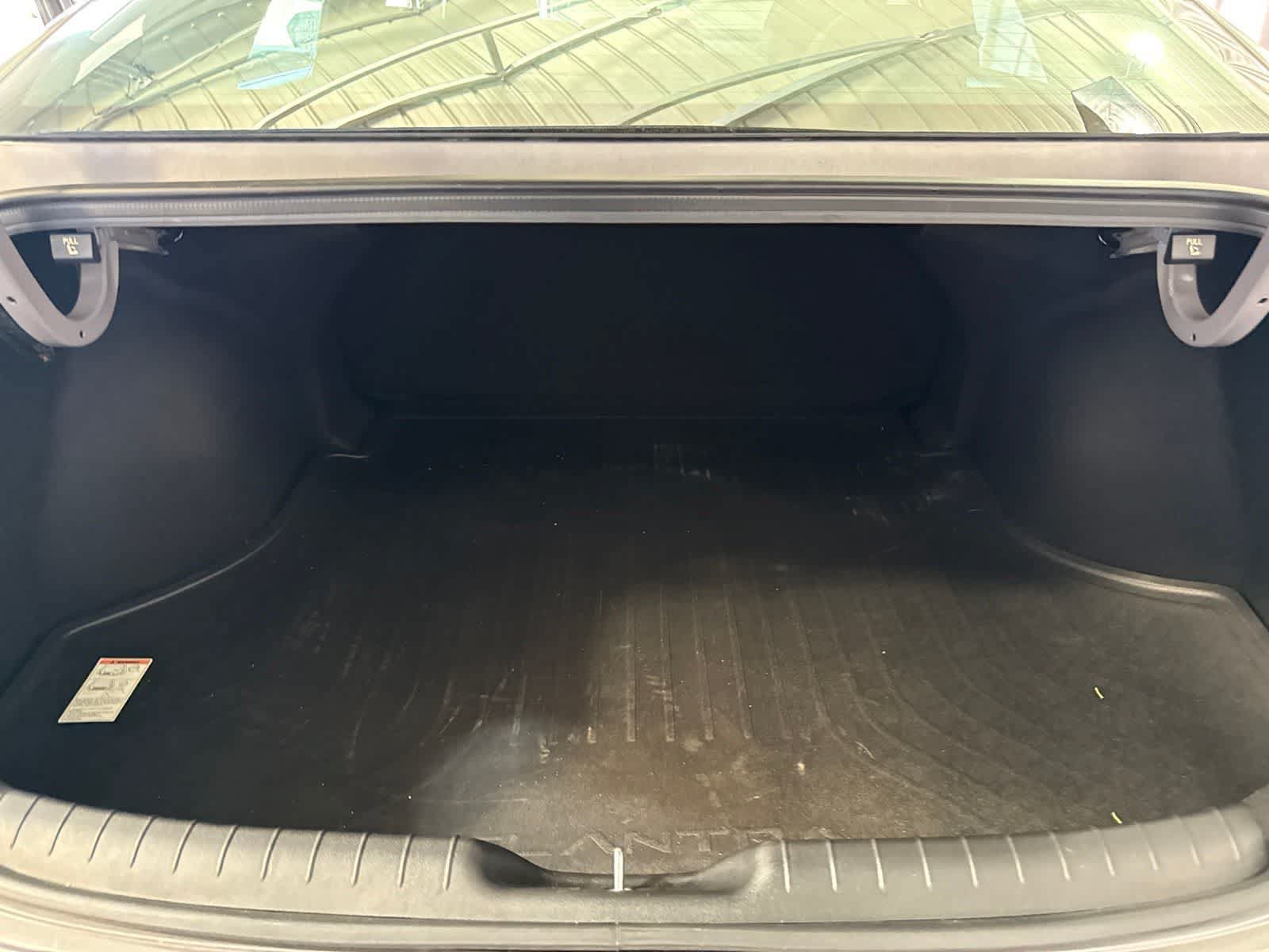 Certified 2026 Hyundai Elantra SE FWD image 12