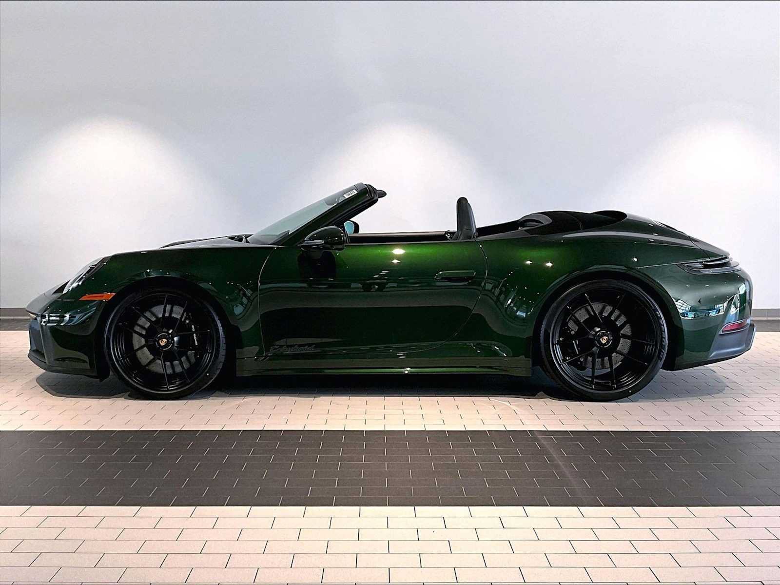 New 2026 Porsche 911 Carrera GTS RWD image 2