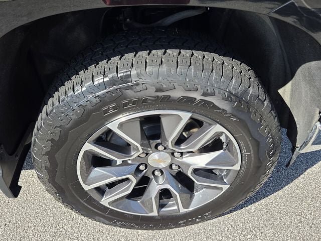 Used 2024 Chevrolet Silverado 1500 LT AWD/4WD image 10