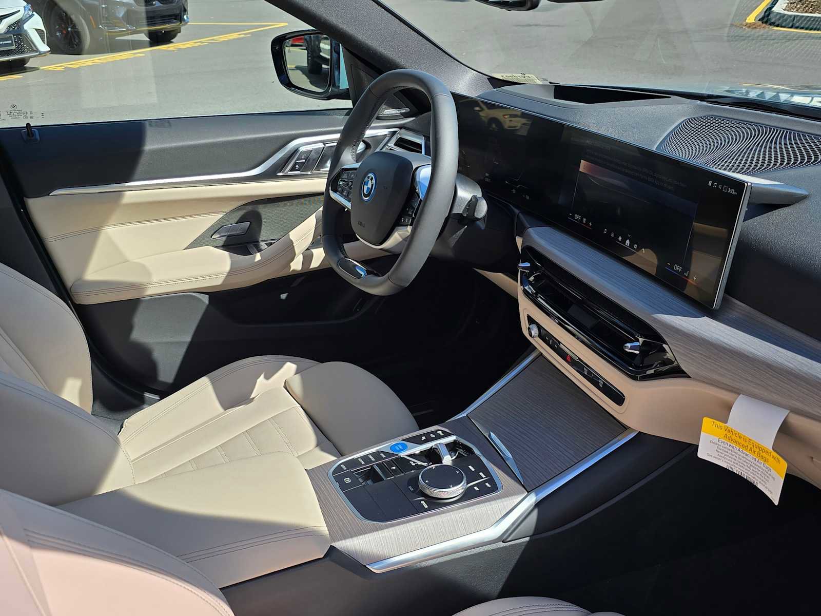 Used 2025 BMW i4 xDrive40i image 10