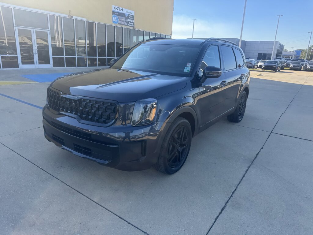 Used 2025 Kia Telluride EX X-Line image 3