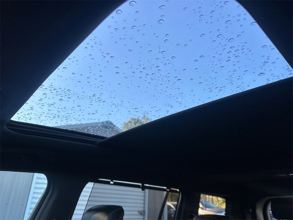 Used 2025 Jeep Grand Cherokee L Overland w/ Advanced Protech Group III image 22