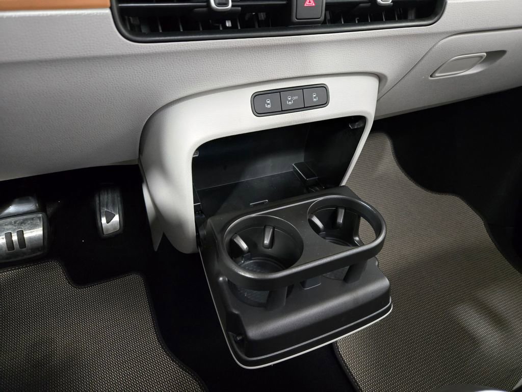 Used 2025 Volkswagen ID. Buzz Pro S Plus AWD/4WD image 27