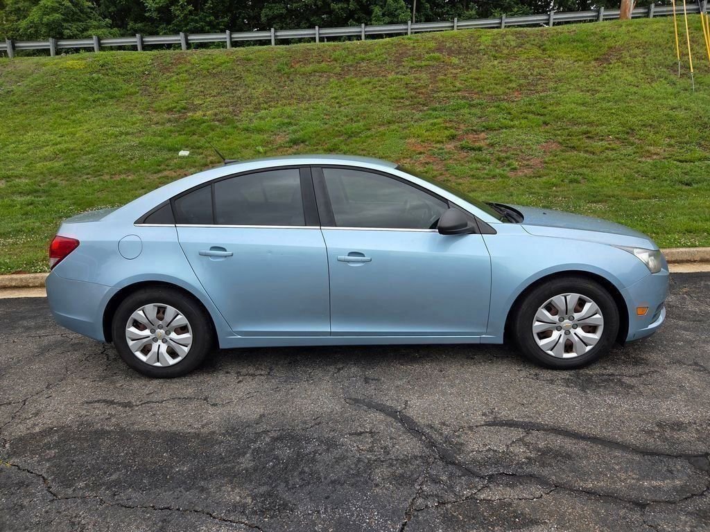Used 2012 Chevrolet Cruze LS w/ Connectivity Package FWD image 2
