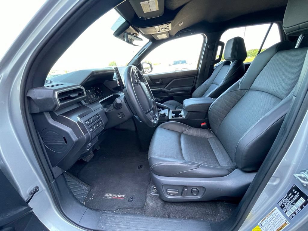 Used 2025 Toyota 4Runner TRD Off-Road Premium w/ Tow Technology Package AWD/4WD image 11