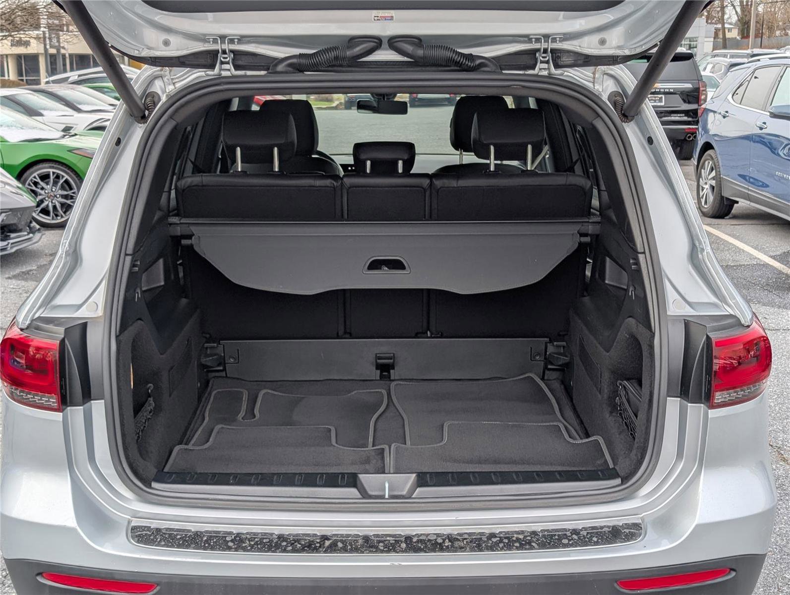 Used 2021 Mercedes-Benz GLB 250 4MATIC image 13