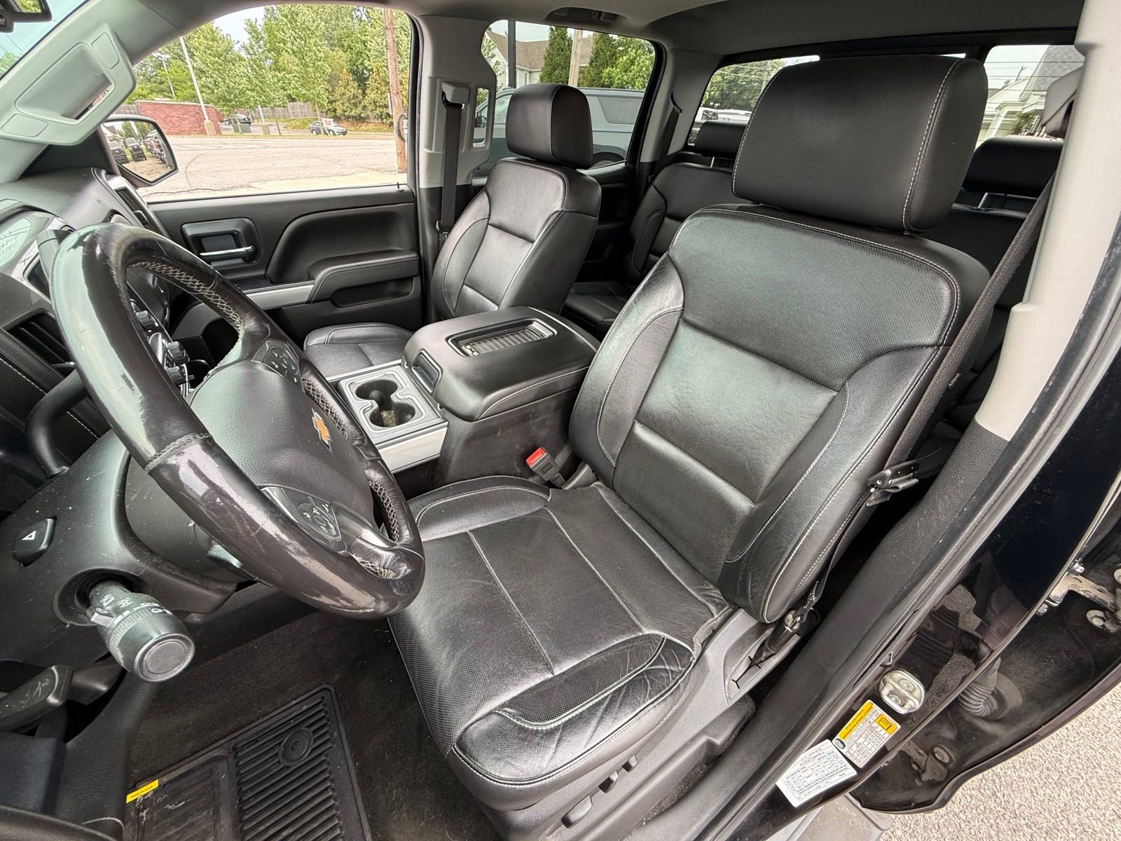 Used 2018 Chevrolet Silverado 1500 LTZ Z71 w/ LTZ Plus Package AWD/4WD image 16
