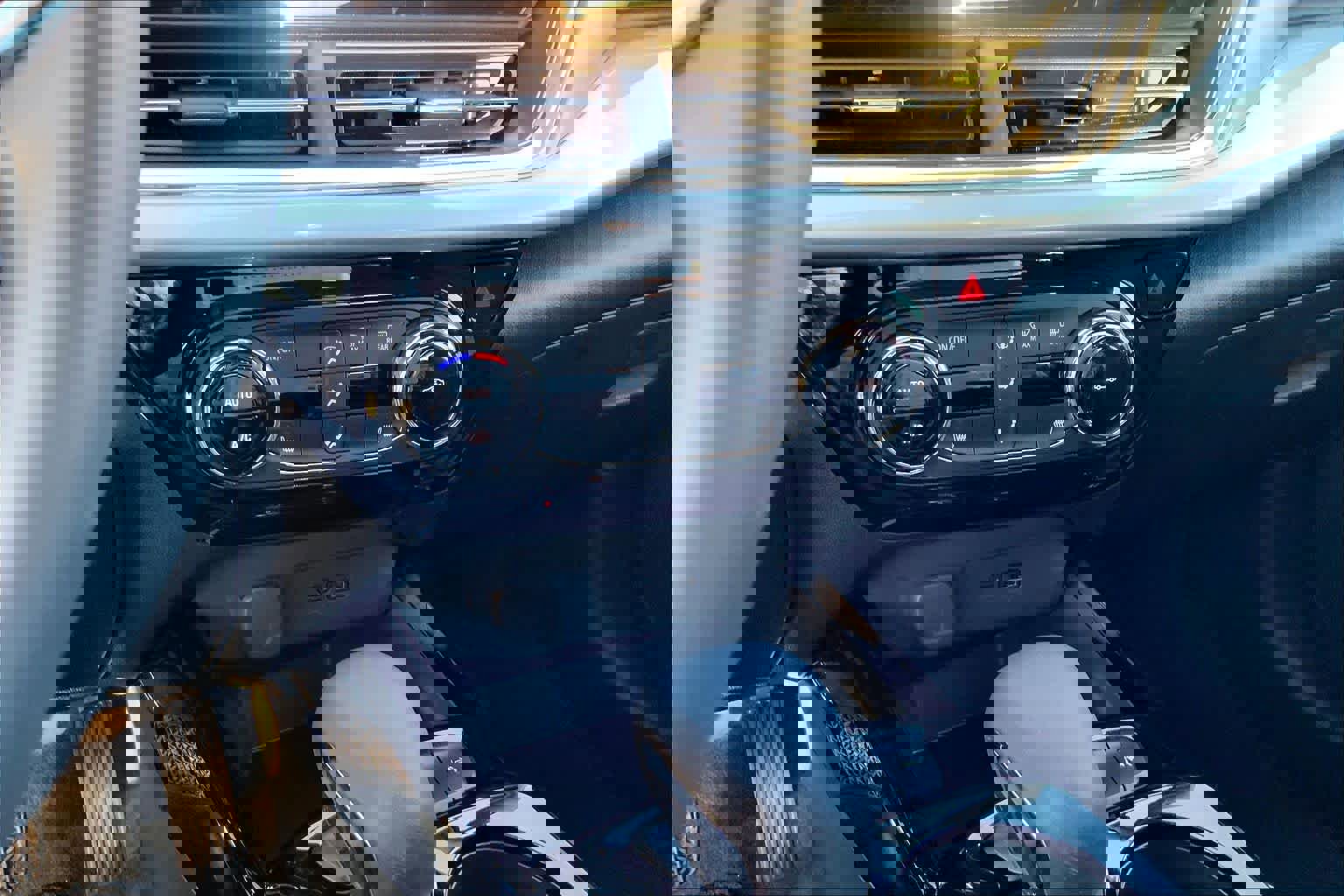 Used 2025 Chevrolet Trax LT w/ LT Convenience Package image 30