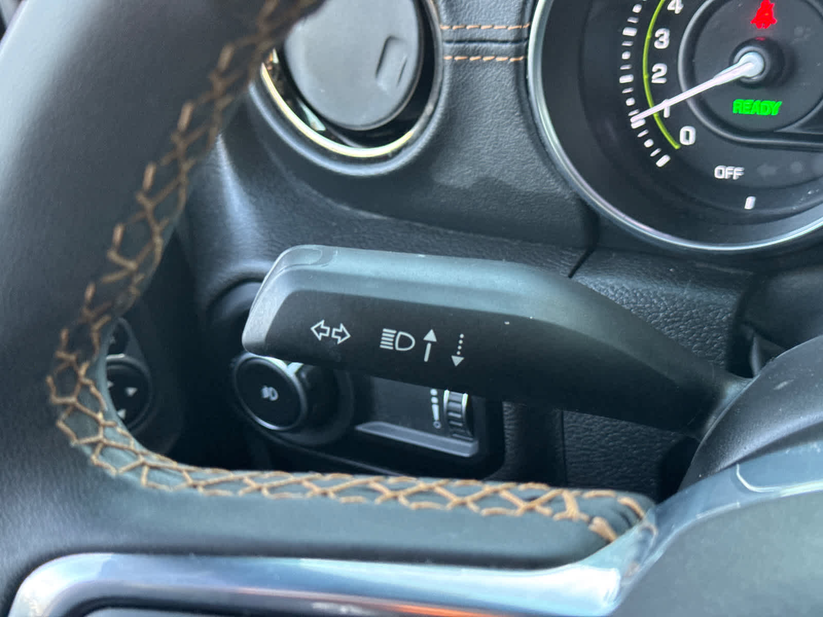 Used 2023 Jeep Wrangler Unlimited Sahara image 19