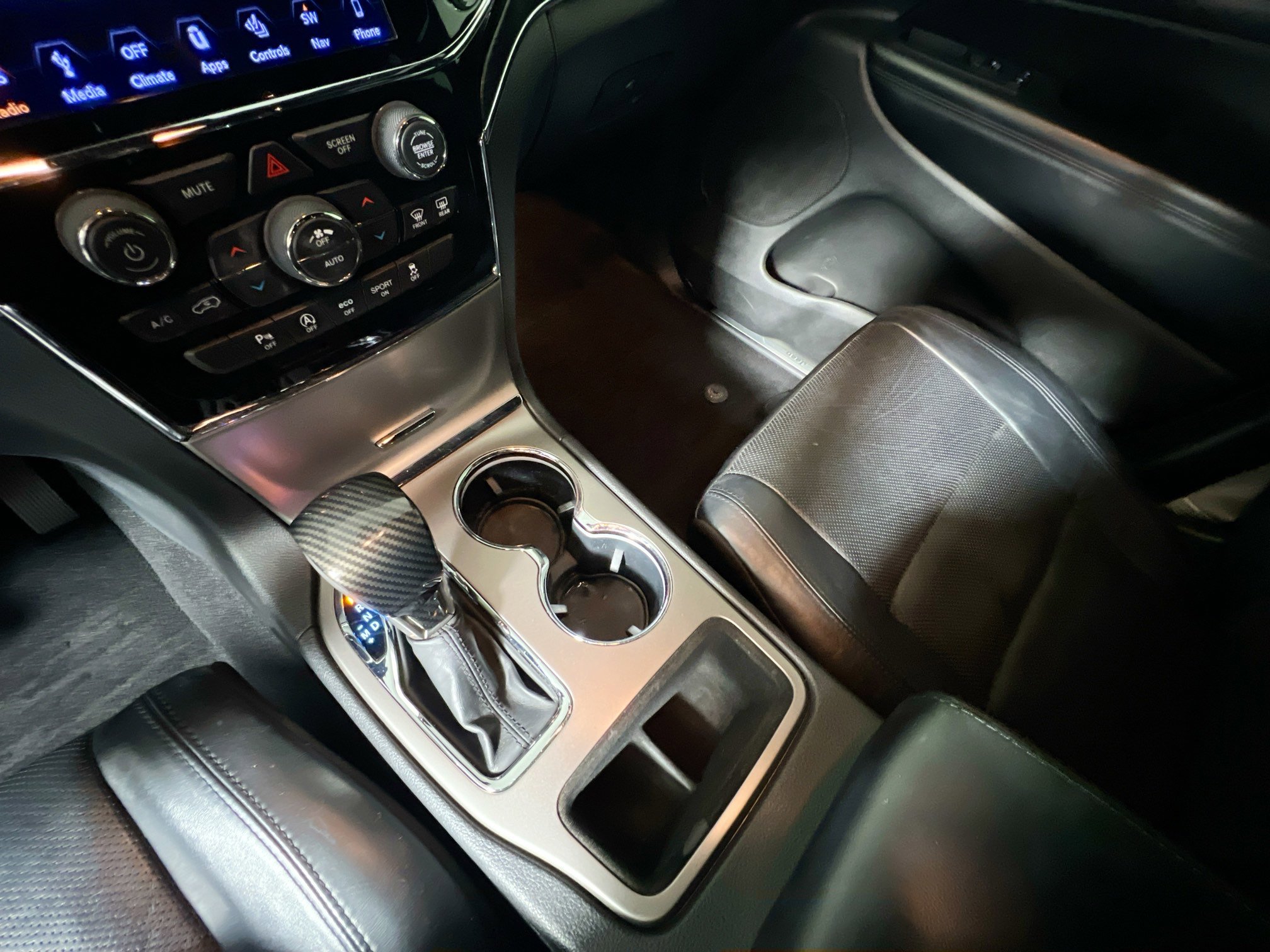 Used 2019 Jeep Grand Cherokee Limited w/ Luxury Group II image 26