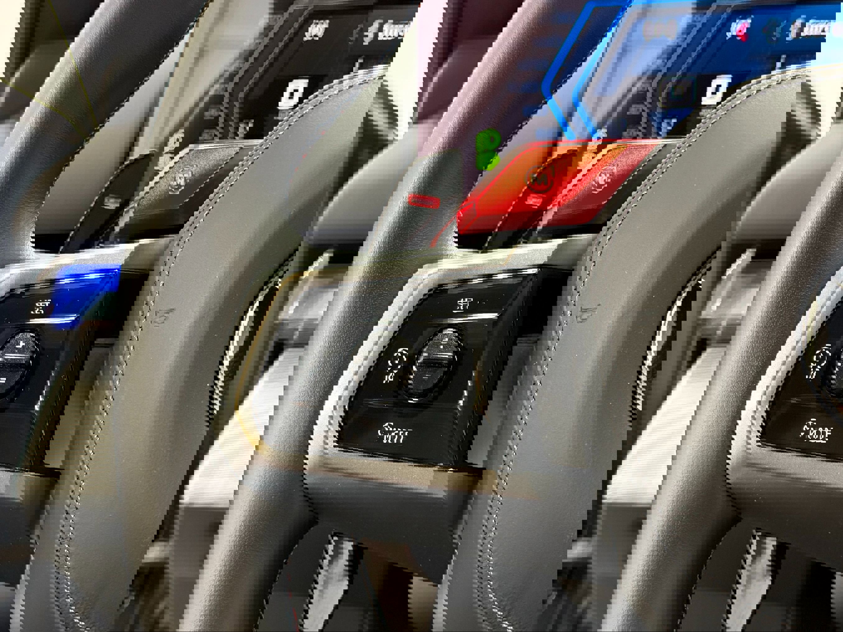 Used 2025 BMW M5 Touring image 21