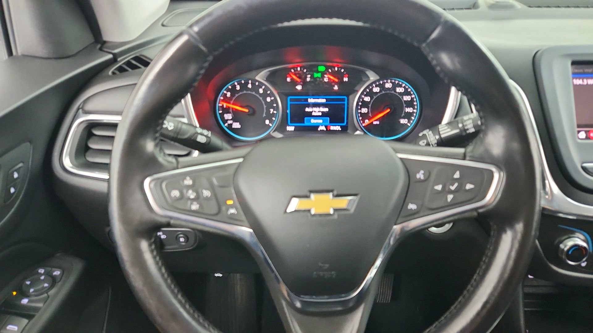 Used 2020 Chevrolet Equinox LT AWD/4WD image 18