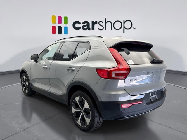 Used 2025 Volvo XC40 B5 Plus AWD/4WD image 3