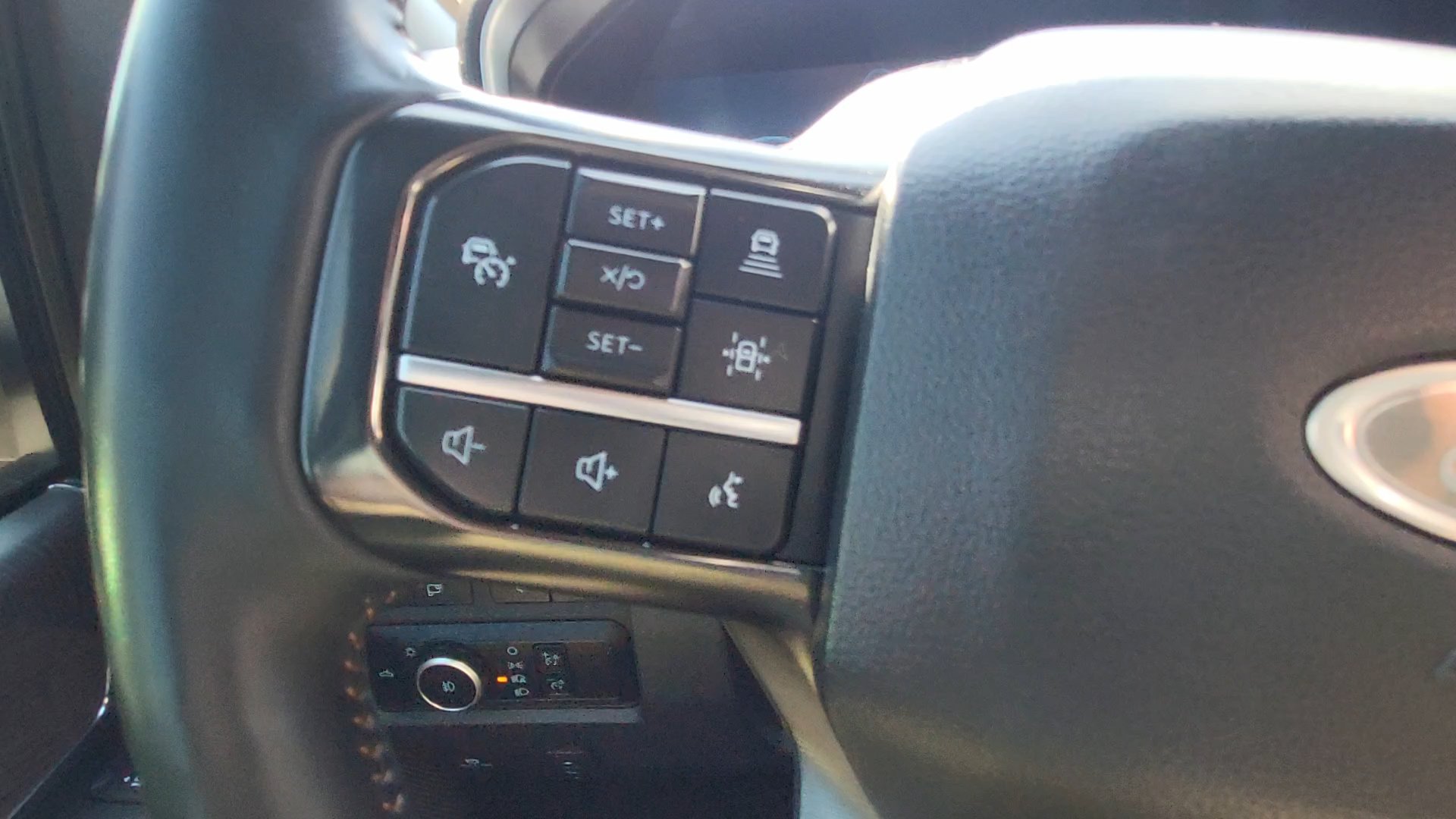 Used 2024 Ford F250 Platinum AWD/4WD image 25