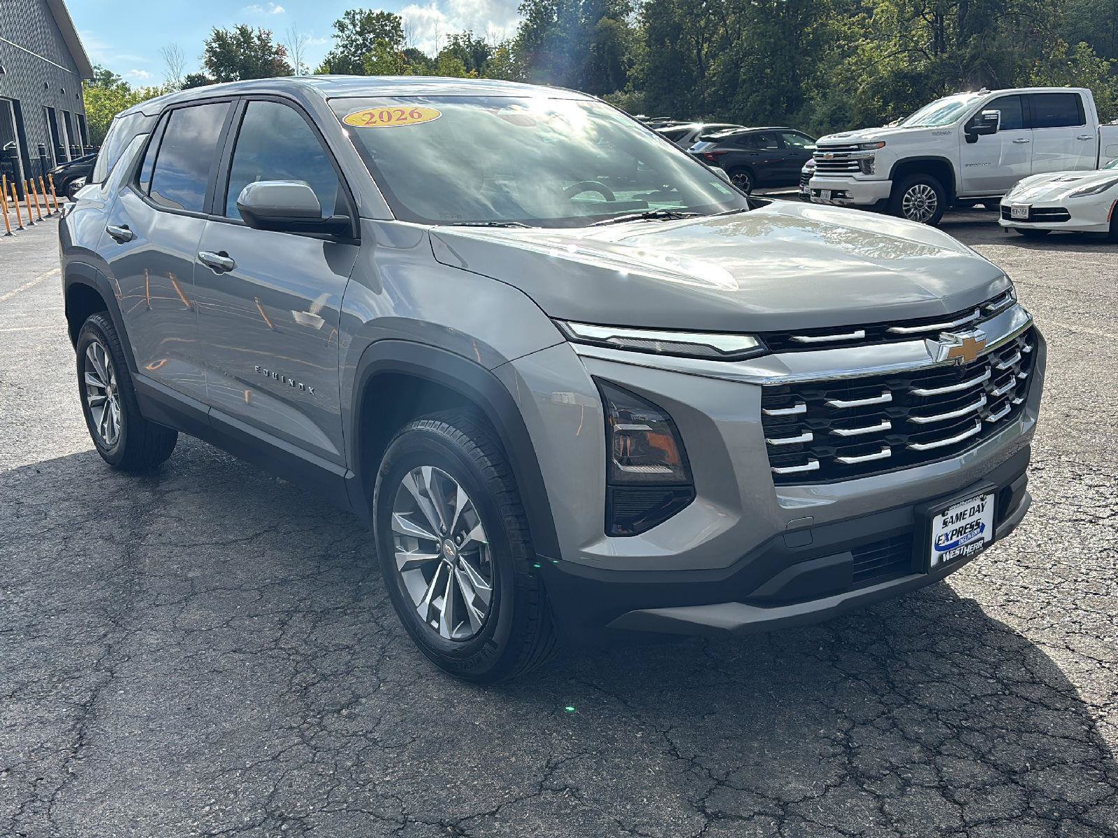 Used 2026 Chevrolet Equinox LT AWD/4WD image 9