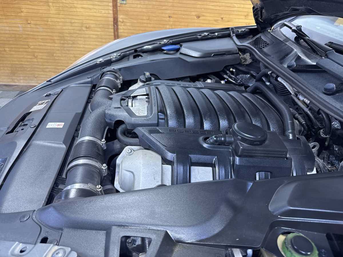 Used 2014 Porsche Cayenne GTS AWD/4WD image 28