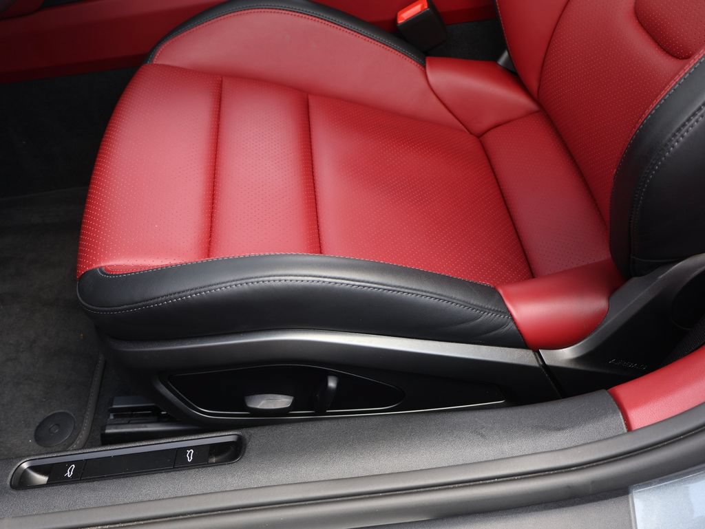 Used 2025 Porsche 911 Carrera RWD image 9