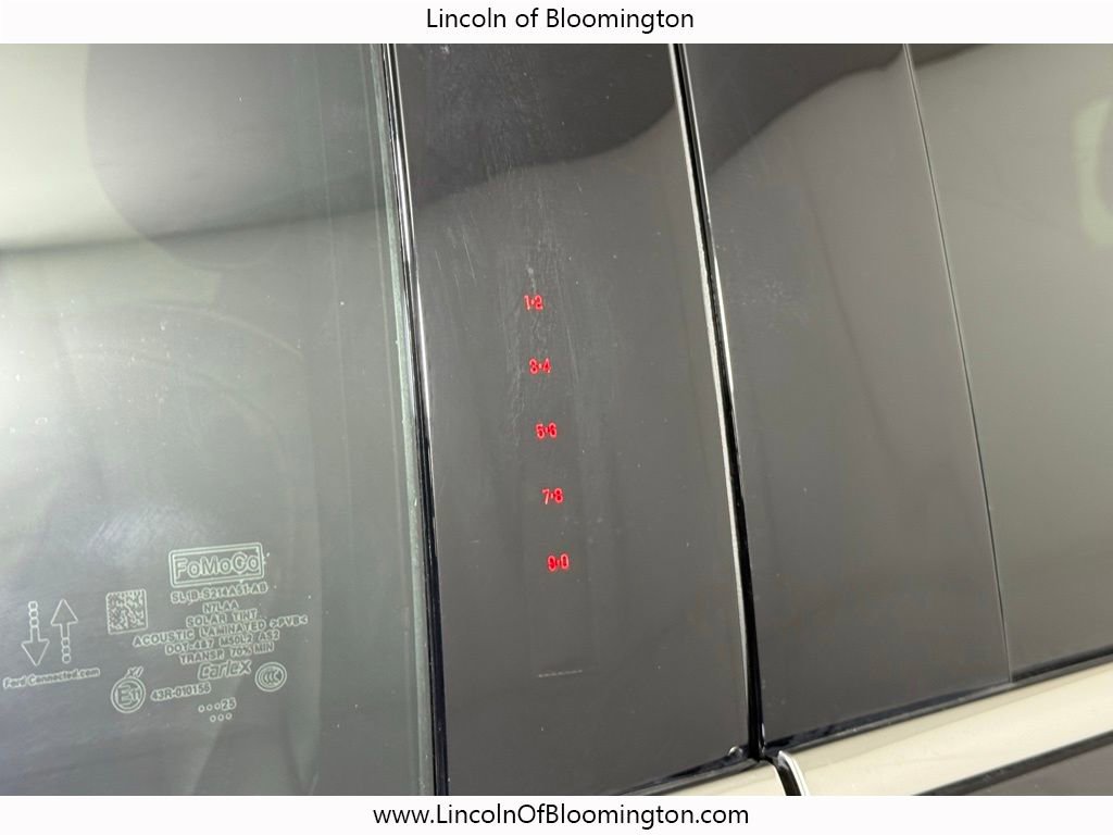 Used 2025 Lincoln Navigator Black Label image 11