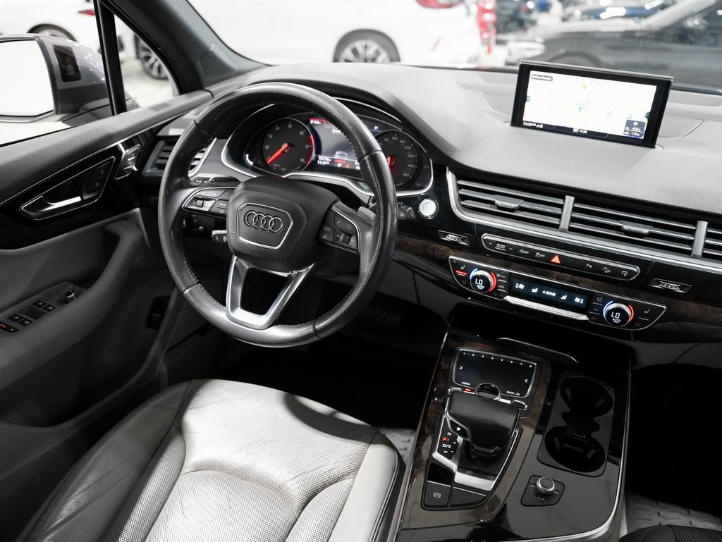 Used 2017 Audi Q7 3.0T Premium Plus w/ Premium Plus Package image 11