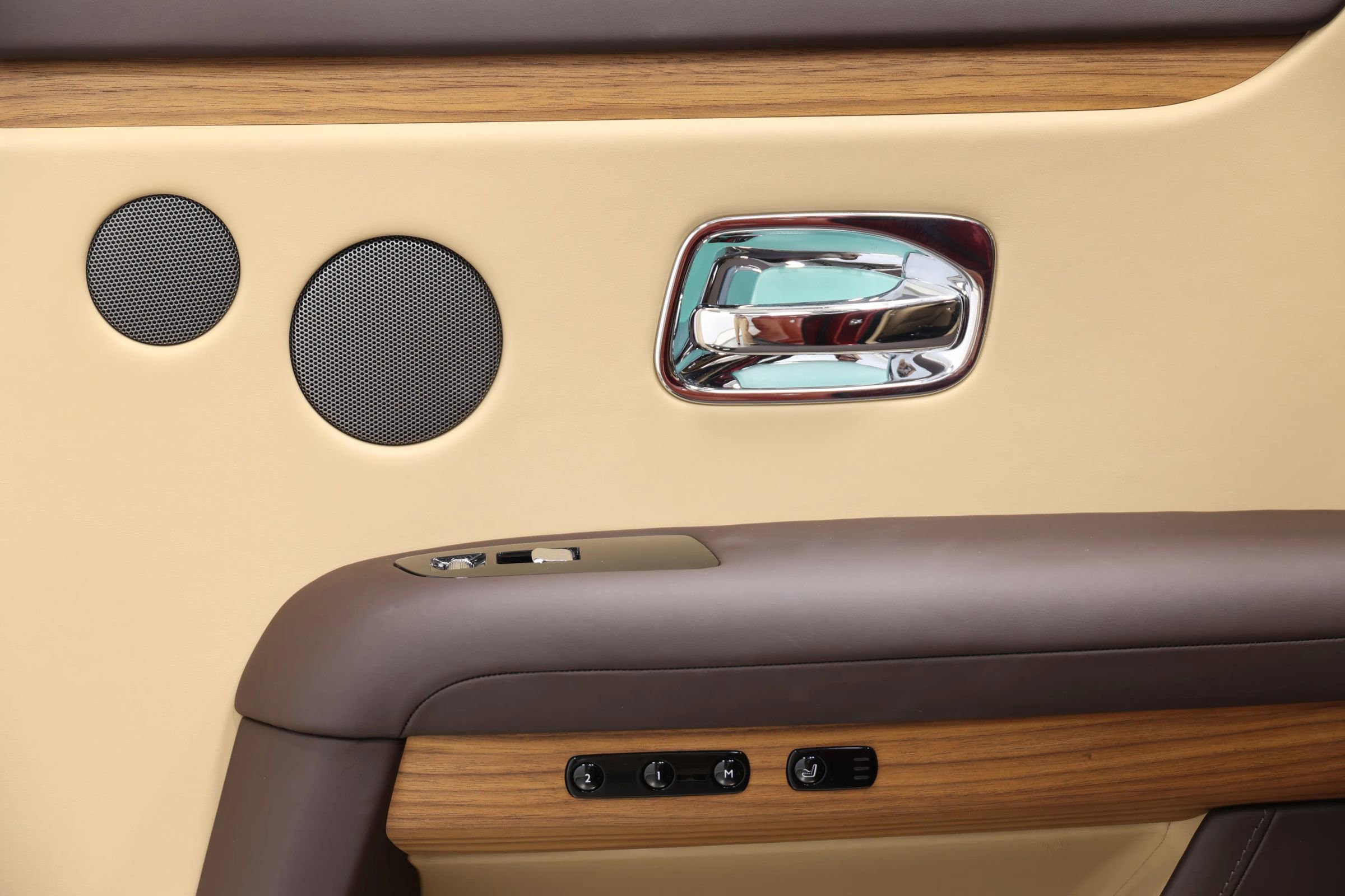Used 2022 Rolls-Royce Ghost w/ Ghost Package image 90