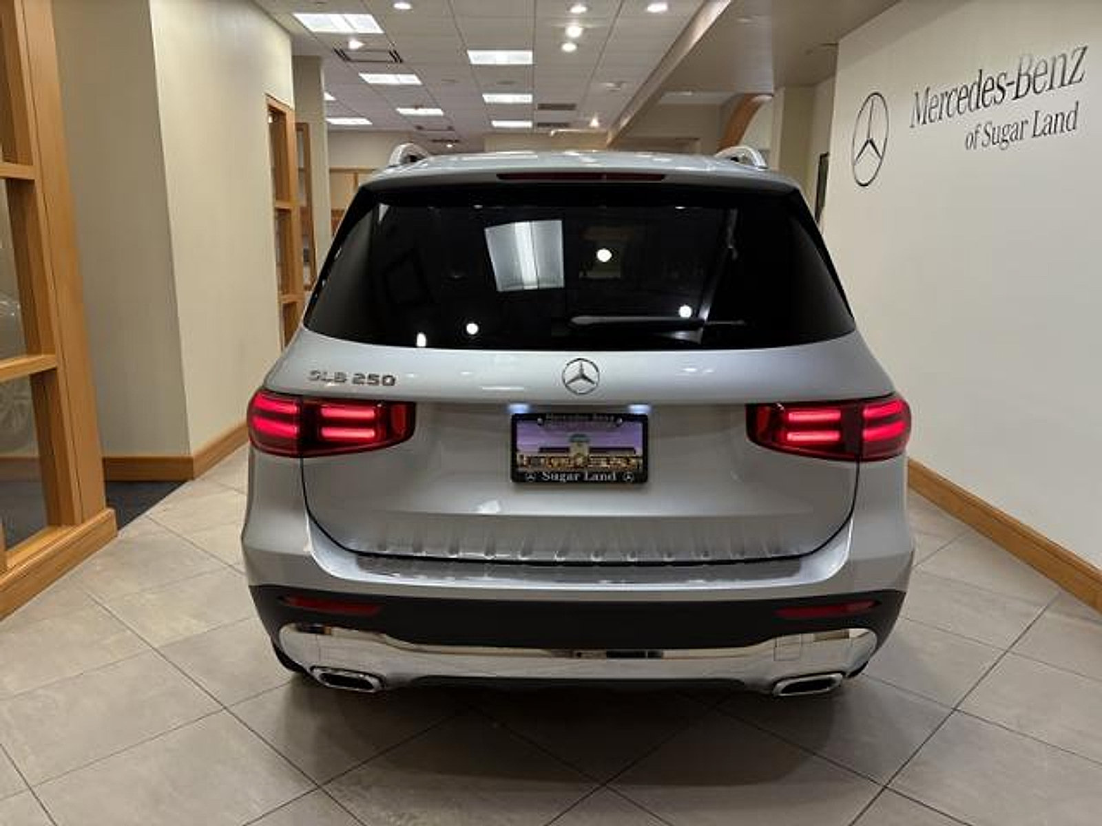 New 2026 Mercedes-Benz GLB 250 image 5