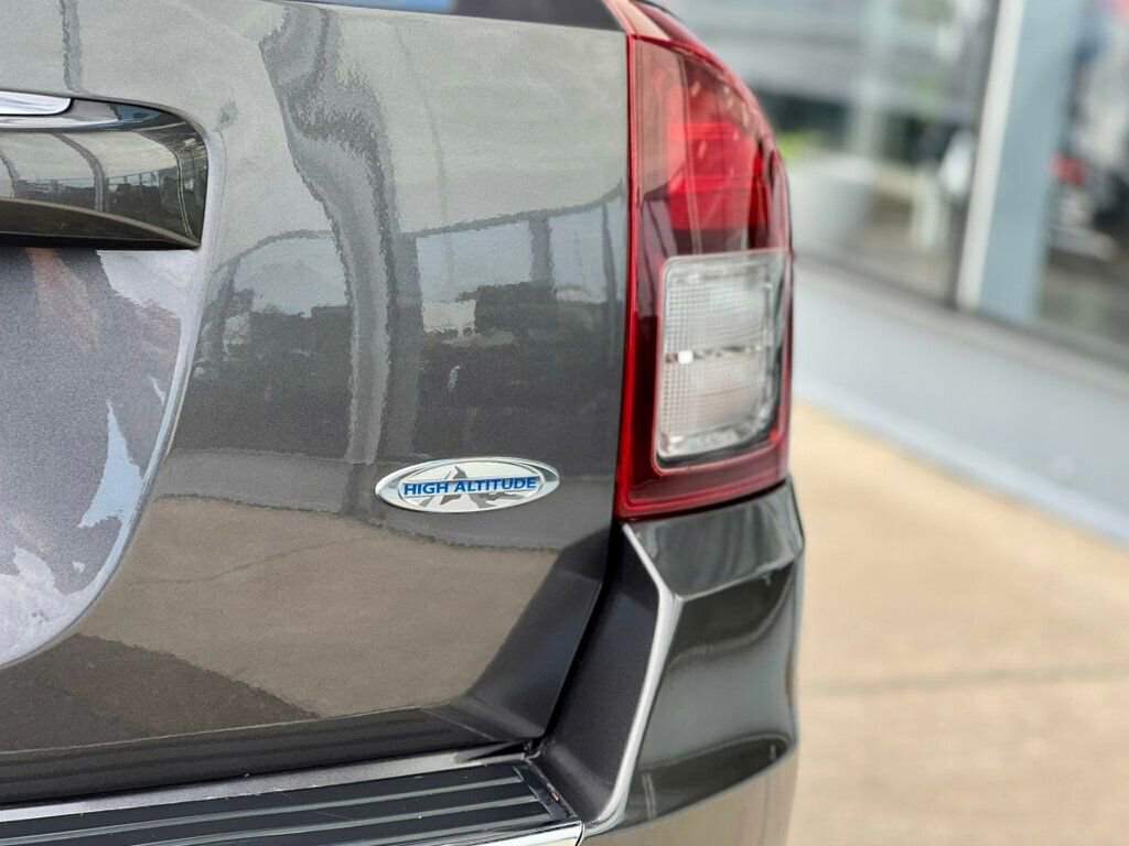 Used 2017 Jeep Compass High Altitude image 9