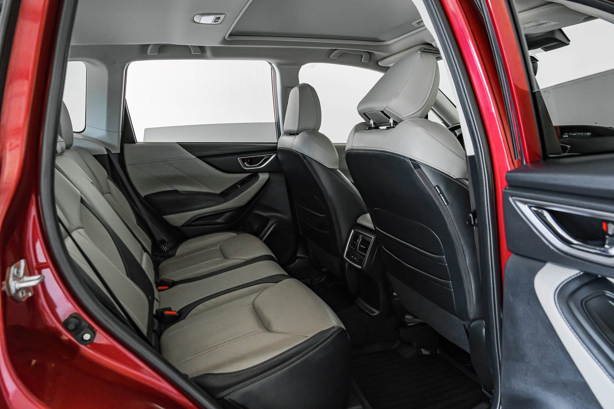 Used 2023 Subaru Forester Limited w/ Popular Package #2 image 30