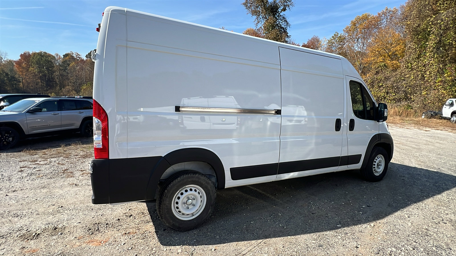 Used 2025 RAM ProMaster 2500 w/ Storage Group image 8