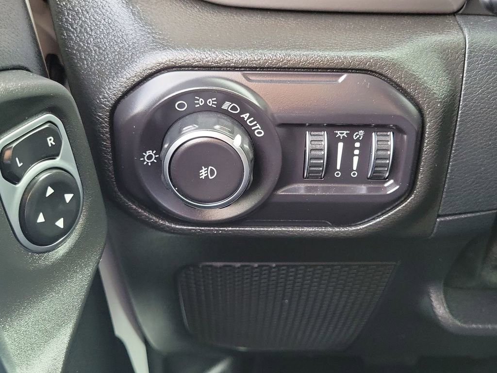 Used 2018 Jeep Wrangler Unlimited Sport S image 17