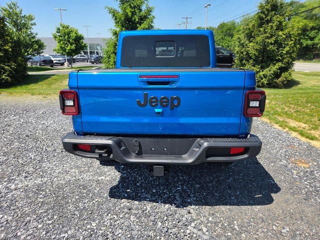Used 2023 Jeep Gladiator Overland AWD/4WD image 13