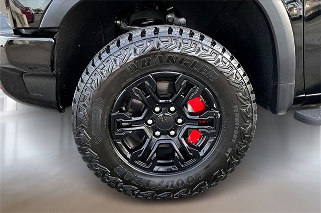 Used 2023 Chevrolet Silverado 1500 ZR2 w/ Technology Package image 29