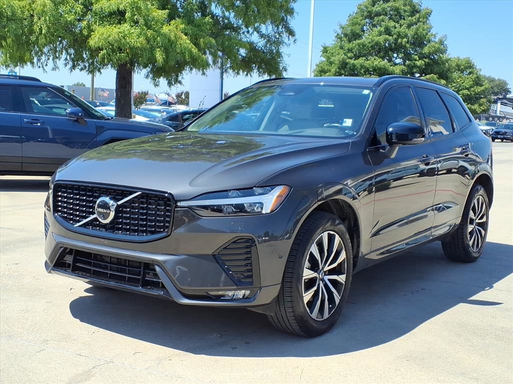 Used 2024 Volvo XC60 B5 Plus w/ Protection Package Premier image 2