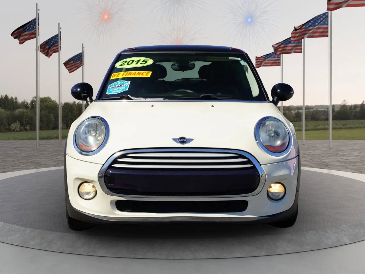 Used 2015 MINI Cooper 2-Door Hardtop image 3