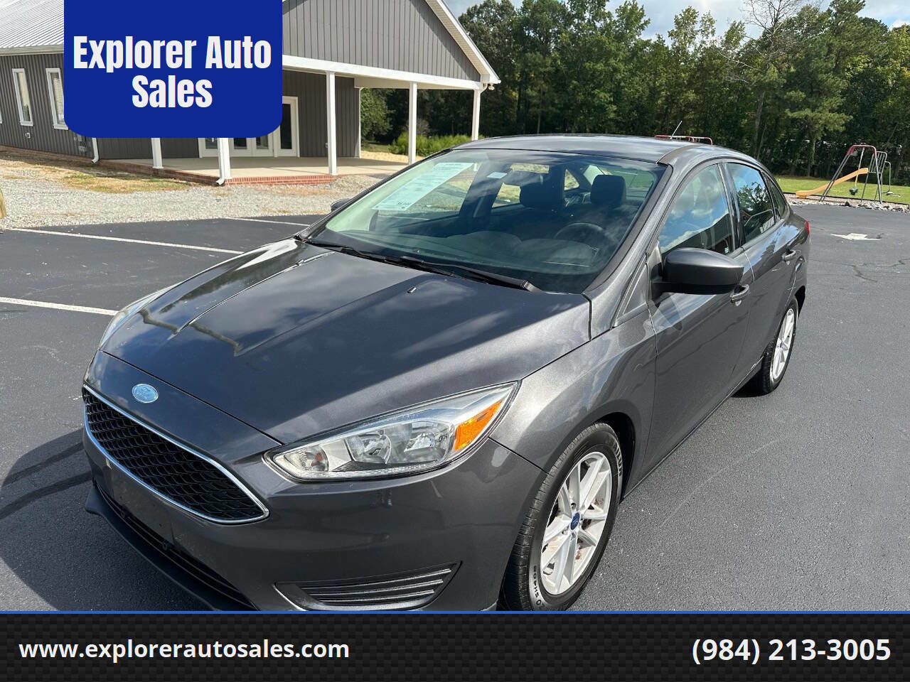 Used 2018 Ford Focus SE image 1