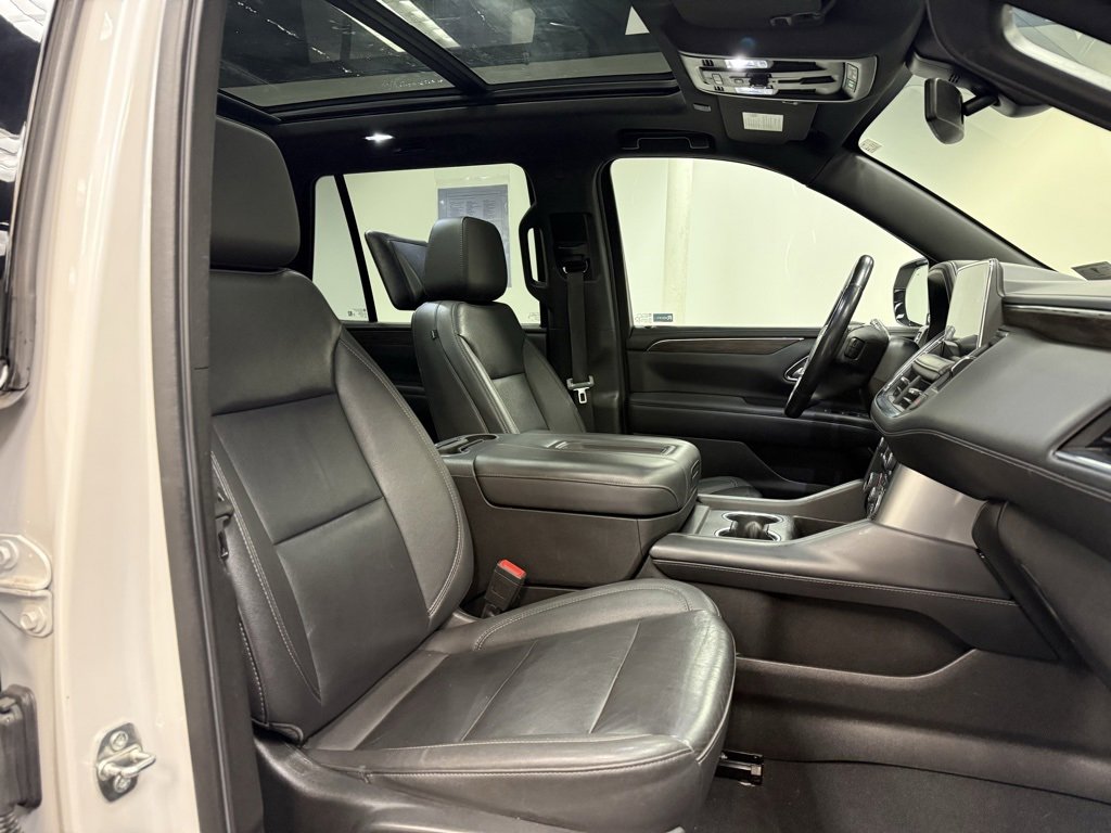 Used 2022 Chevrolet Tahoe LT w/ Luxury Package image 15