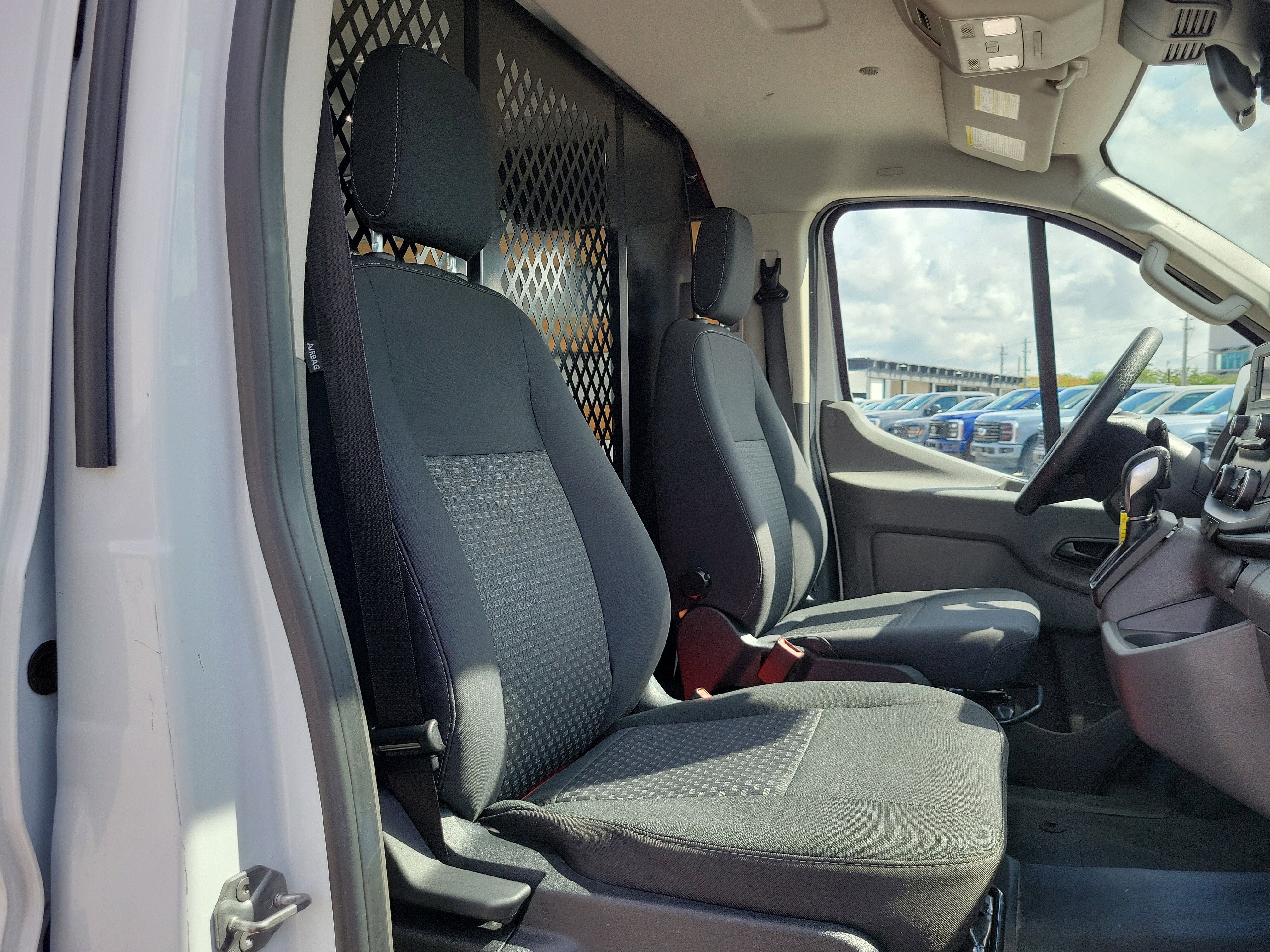Used 2024 Ford Transit 250 Low Roof w/ Exterior Upgrade Package RWD image 17