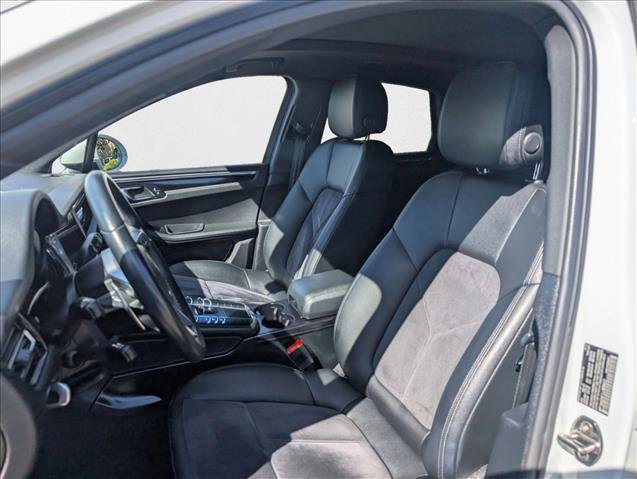 Used 2020 Porsche Macan image 14