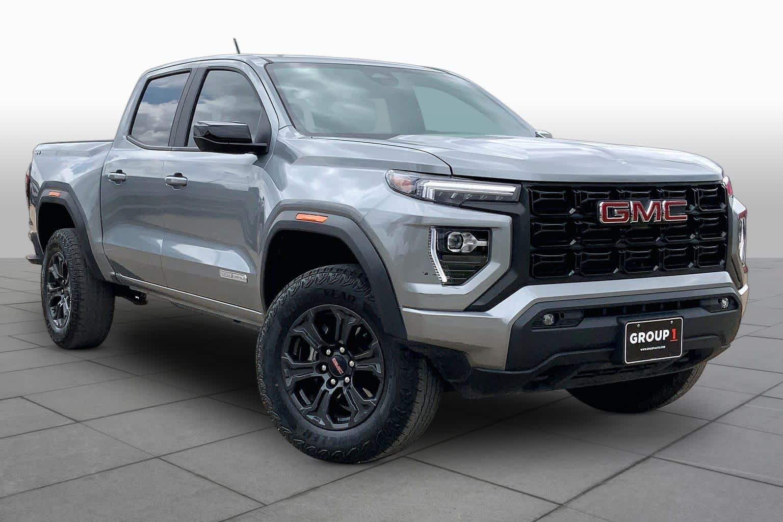 Used 2025 GMC Canyon Elevation w/ Convenience Package AWD/4WD image 3
