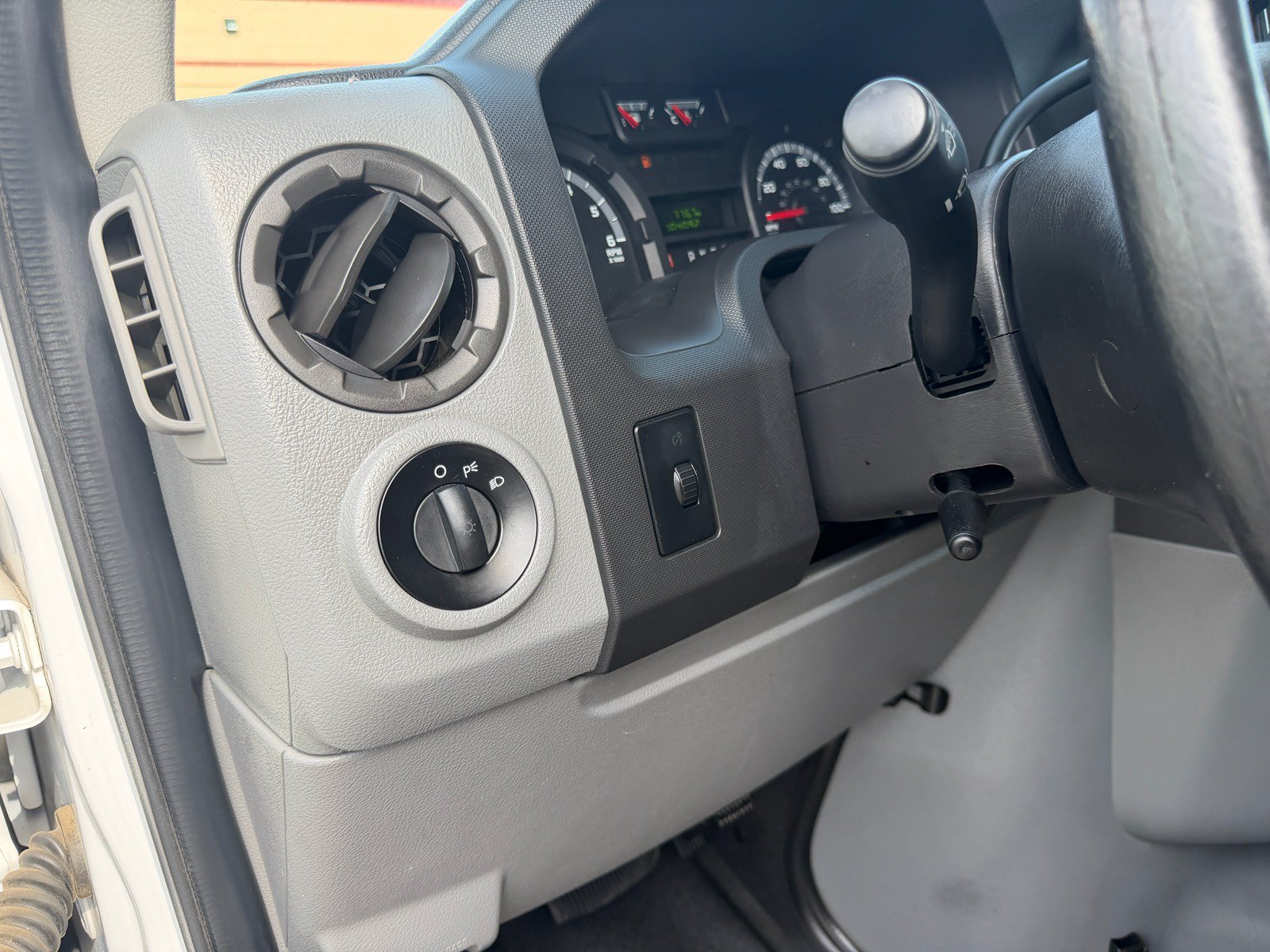 Used 2013 Ford E-150 and Econoline 150 w/ PWR Group RWD image 20