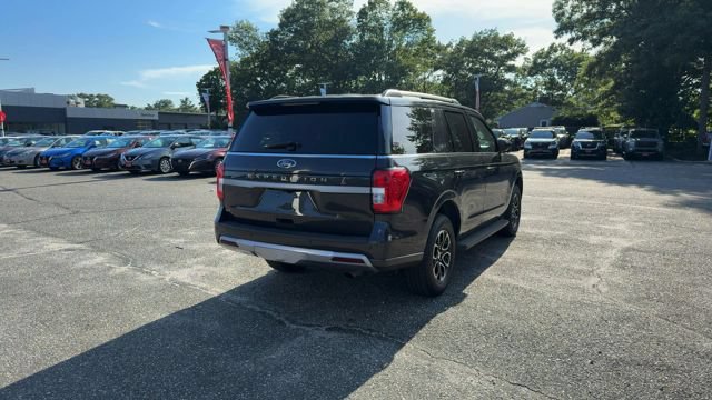Used 2024 Ford Expedition XLT AWD/4WD image 4