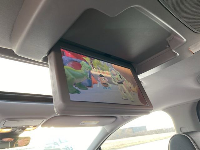 Used 2023 Honda Odyssey Elite image 3