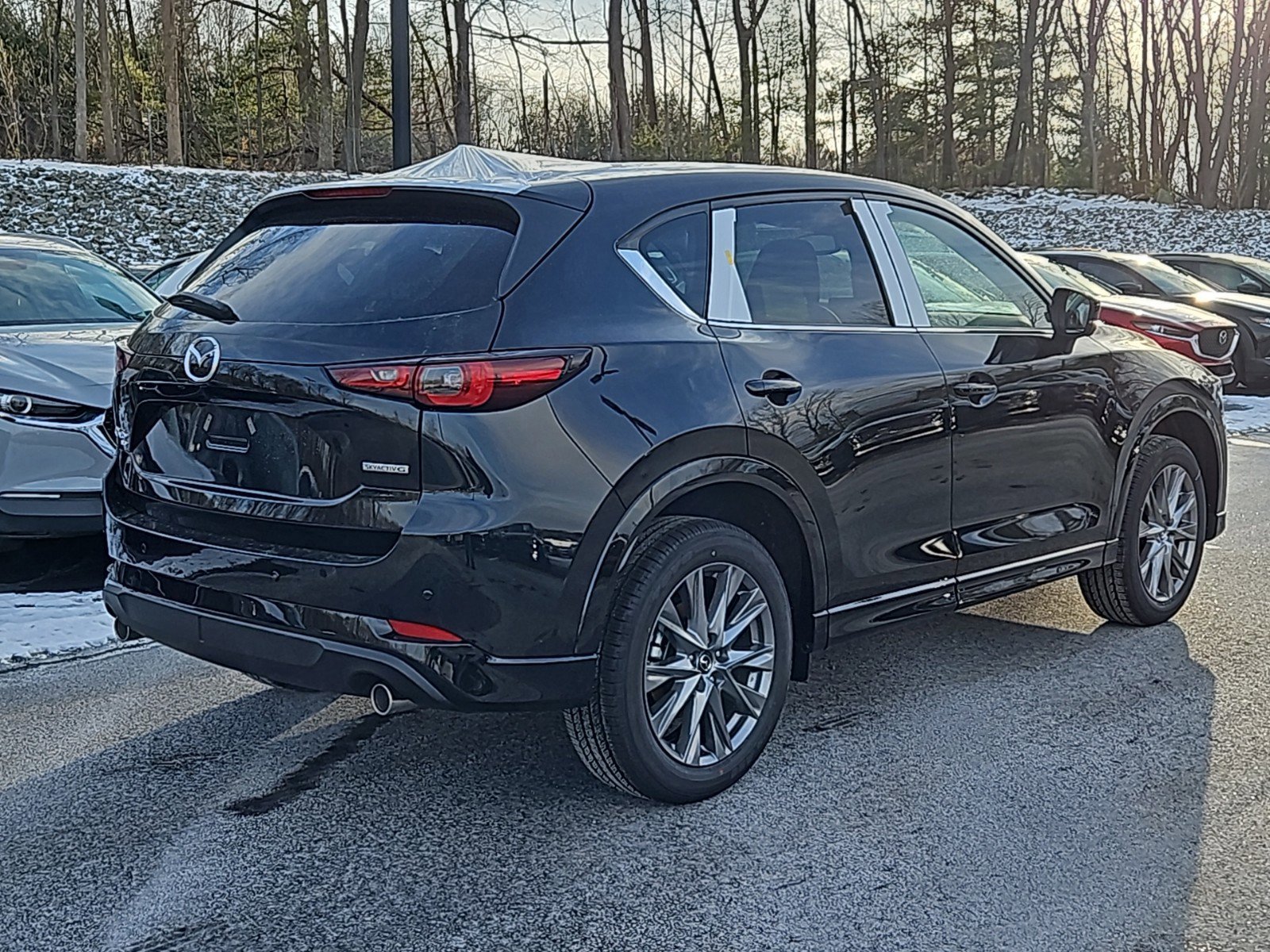 New 2025 MAZDA CX-5 AWD 2.5 S w/ Premium Plus Pkg image 2